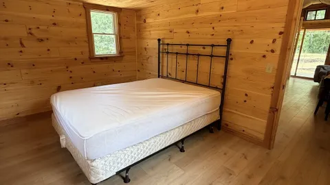Deluxe Cabin — image 1 of 6