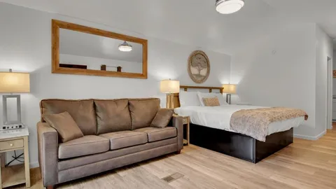 Studio Cottages - Call To Book — image 6 of 6