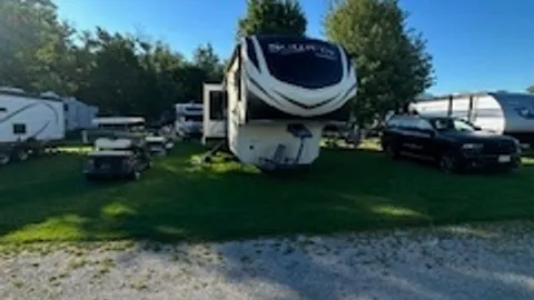 Transient RV Site — image 2 of 5
