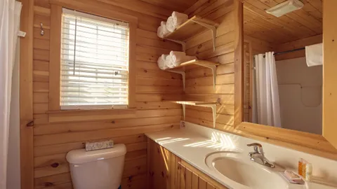 Mountainview One Bedroom Cottage — image 2 of 7