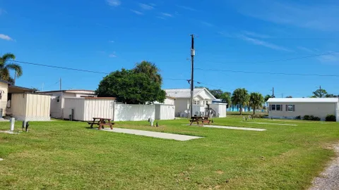 30/50 Amp Full Hookup RV Site — image 1 of 4