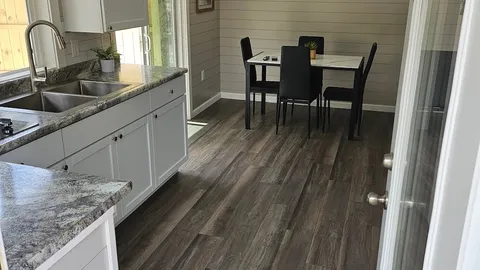 Deluxe Cabin 12 — image 4 of 4