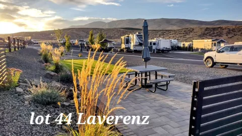 "Slice of Paradise" Pull-though Full Hook-Up RV Site — image 1 of 8