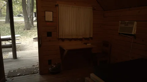 Unfurnished Cabin — image 2 of 5