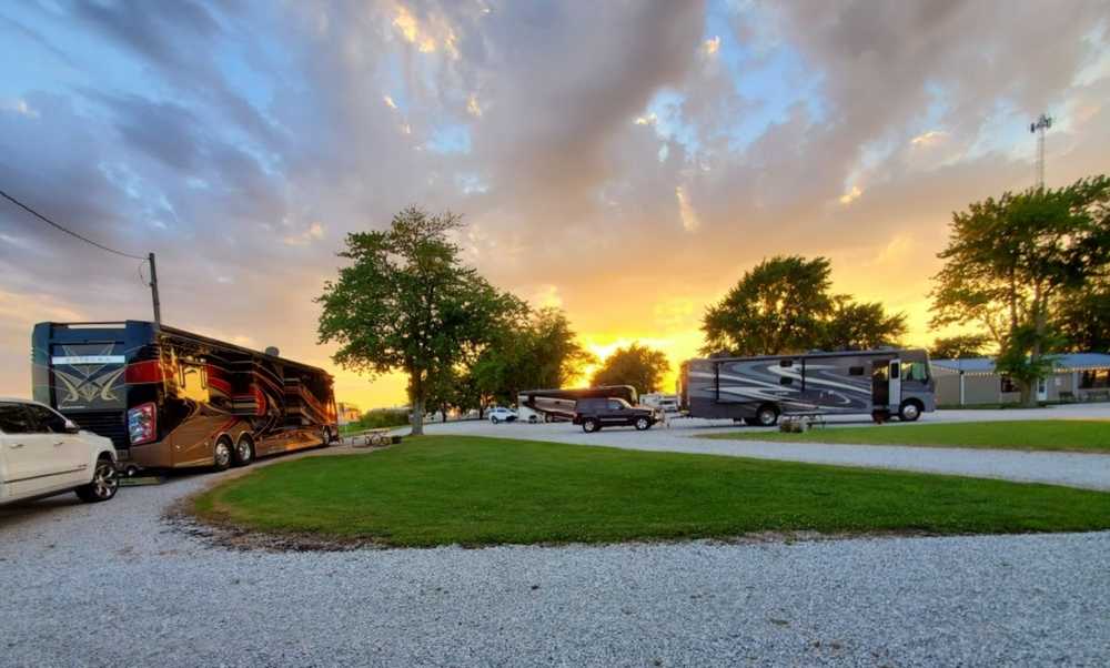 Kamper Kompanion RV Park - Photo 5