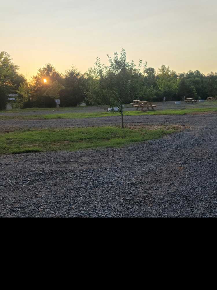 Hometown RV Park - Photo 2