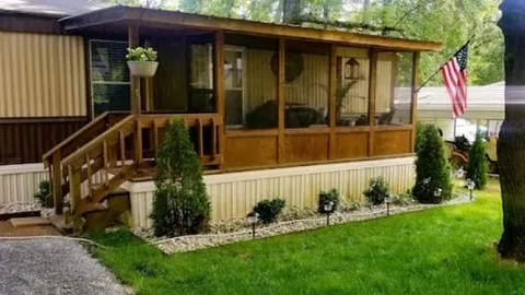 THE GULL HOUSE — image 1 of 6