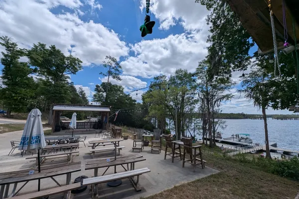 Blackbird's Hideaway Resorts and Graceville Campground – photo 1