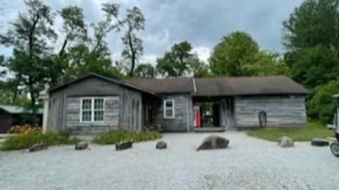 Garden of Eden Duplex Cabin — image 2 of 18