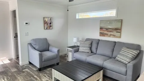 Premium Rental 1 Bedroom — image 6 of 6