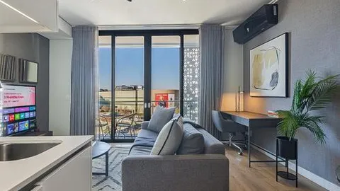 Executive Suite — image 1 of 3