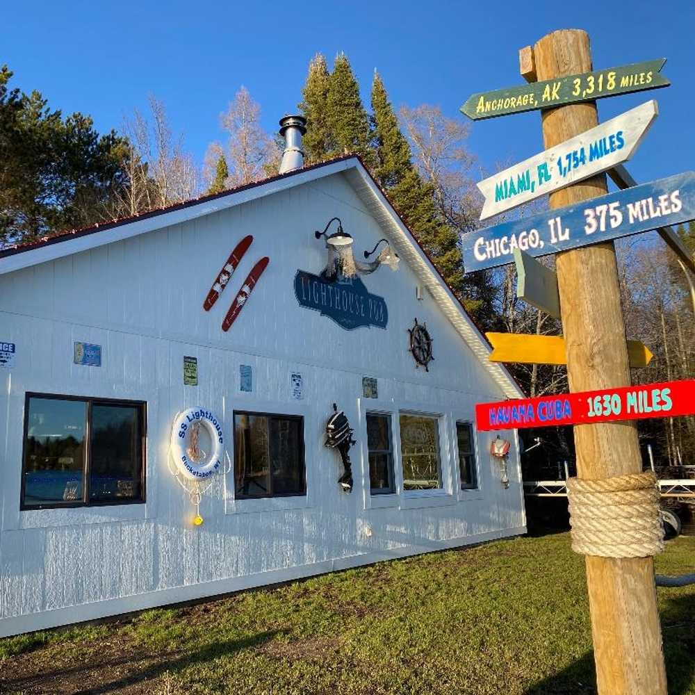 Buckatabon Lodge and Lighthouse Pub - Photo 2