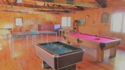 Lodge — image 2 of 9