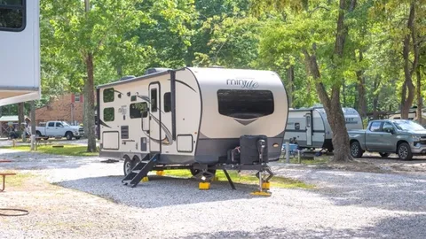 Premium Pull-Thru RV Site — image 2 of 4