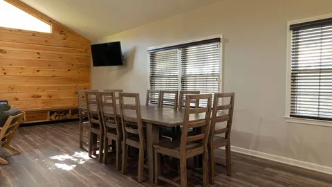 Rippling Waters Lodge — image 2 of 16