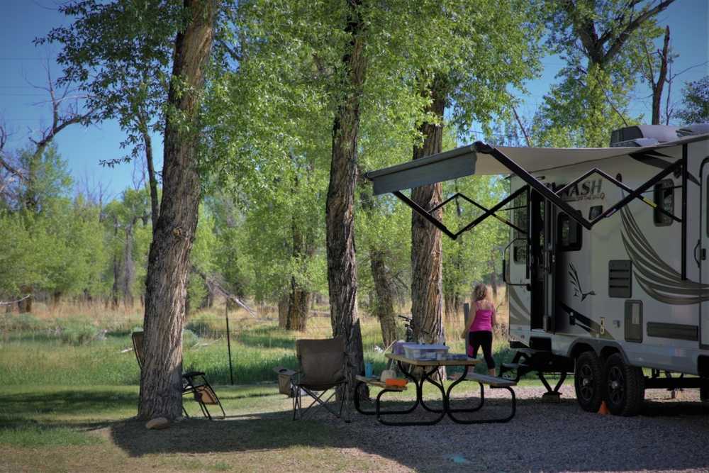 Deer Haven RV Park, Saratoga, Wyoming - Photo 2
