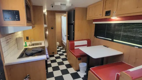 Retro RV (4 Sleeper) — image 3 of 3