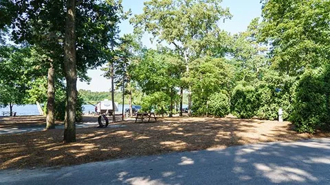 Lakeview Premium RV Site — image 1 of 3