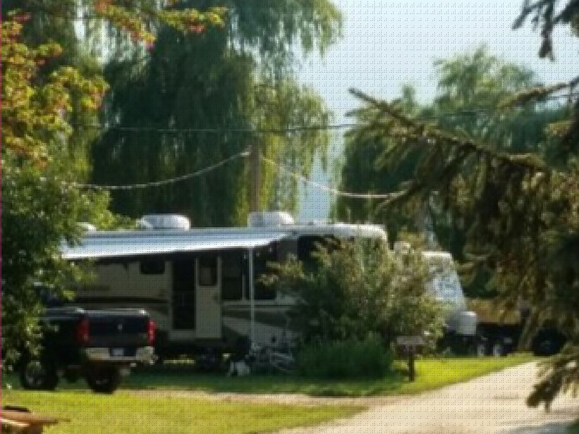 Family Tree Riverside RV and Campground - Sicamous, BC