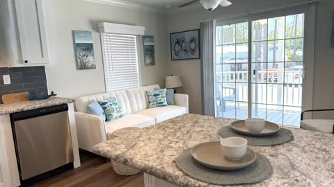 Park Model Rental 1 Bedroom — image 2 of 7