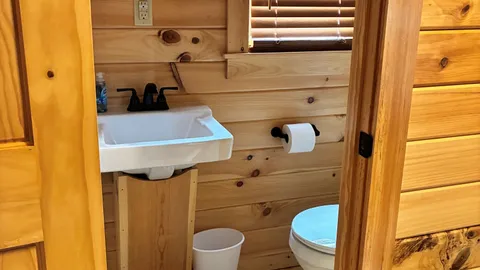 Lakehouse Patriot's Retreat Dormer 3 Rend Lake — image 2 of 10