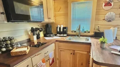 Charming Cabin with Loft — image 16 of 16