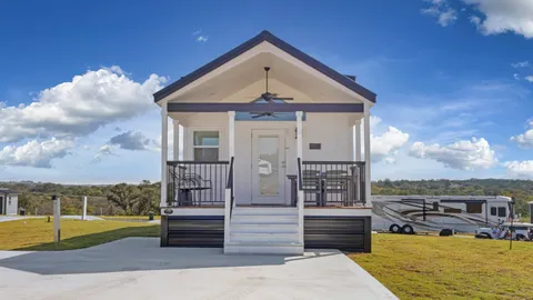 Tiny Home 19 - Uma Retreat — image 1 of 28