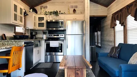 1 Bedroom Cottage with Loft Area (Q+4T) — image 1 of 6
