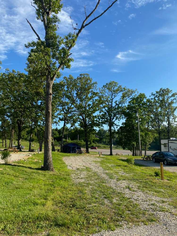 Full Hookup RV Site 30 AMP