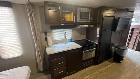 Rental Unit E-311 — image 2 of 6