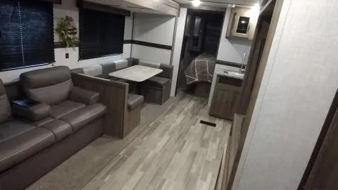 RV Rental (over 31') 1 — image 1 of 4
