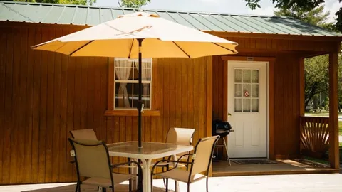 Cozy Cub Cabin — image 1 of 6