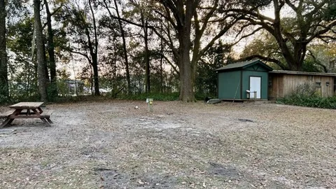 30 Amp Full Hookup RV Site — image 1 of 3