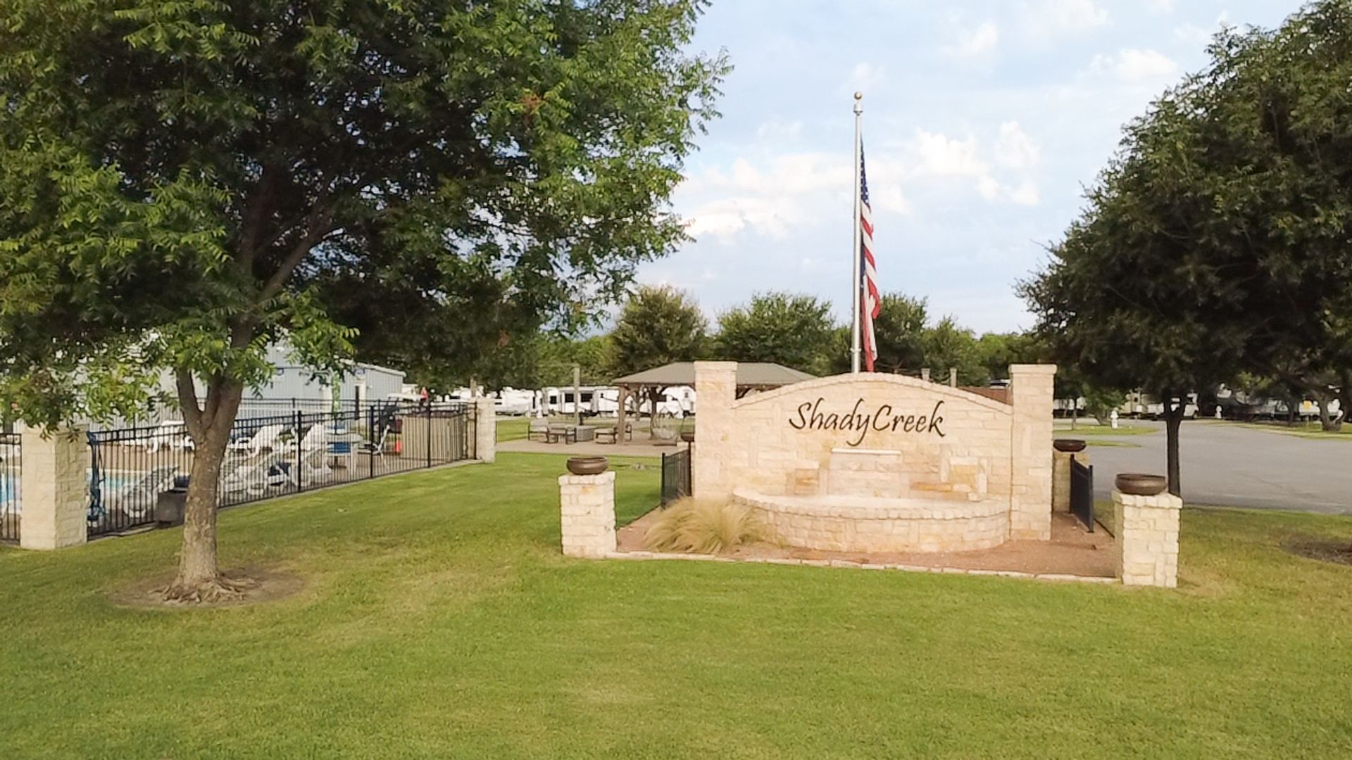 Shady Creek RV Park & Storage - Aubrey