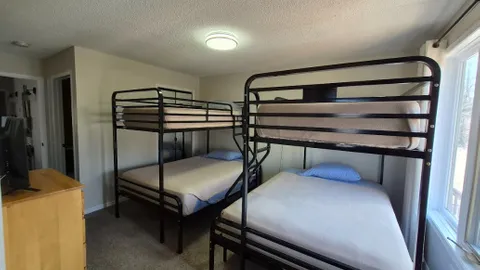 2 bedroom Premium — image 2 of 13