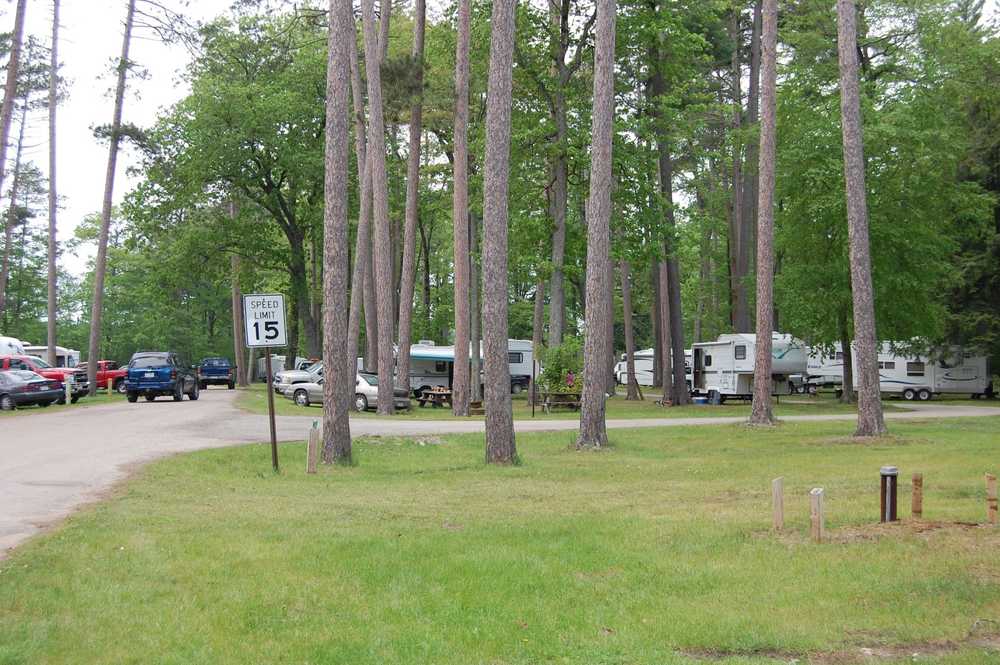 Pioneer Trail Park & Campground - Photo 2