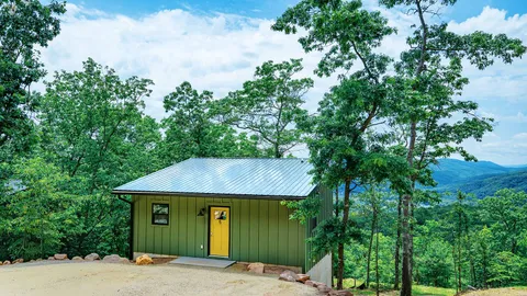 Studio Cabin #5 — image 1 of 7