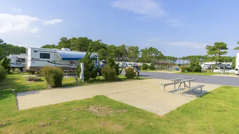 Waterfront Full Hookup Back-In RV Site — image 2 of 10