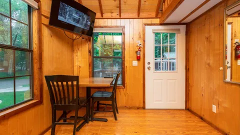 Liberty Cabin — image 2 of 7