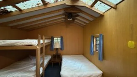 Hunter Cabin NO PET — image 3 of 3