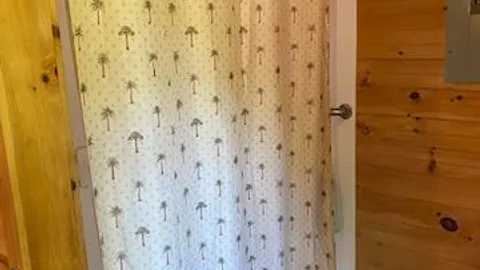 Pet Friendly Standard Cottage with Bunk - West Resort — image 4 of 4