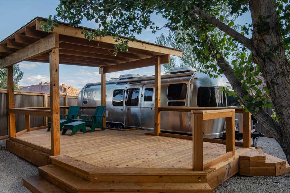 Airstream Rental w/ Short Queen, Full, Small Twin