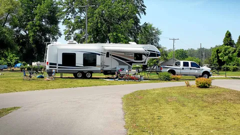 Premium Full Hookup 30/50amp RV Site — image 1 of 3