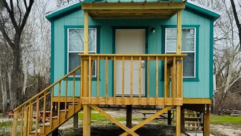 Cottage — image 1 of 2