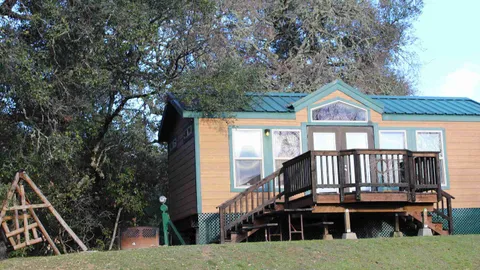 Standard Lodge — image 2 of 2