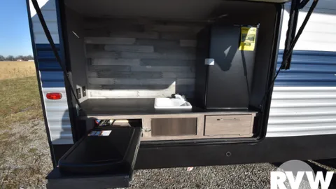 Wades Travel Trailer — image 2 of 6