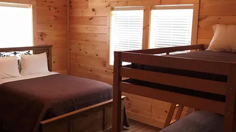 Deluxe Two Bedroom Cabin — image 2 of 9