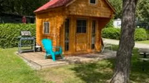 15 Amp Cabin — image 1 of 8