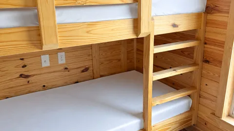 Woodside Cabin: Sleeps 6 Family Cabin — Cozy Comfort Close to Everything — image 2 of 8
