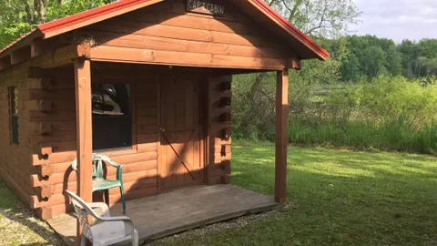 Standard Cabin — image 1 of 5